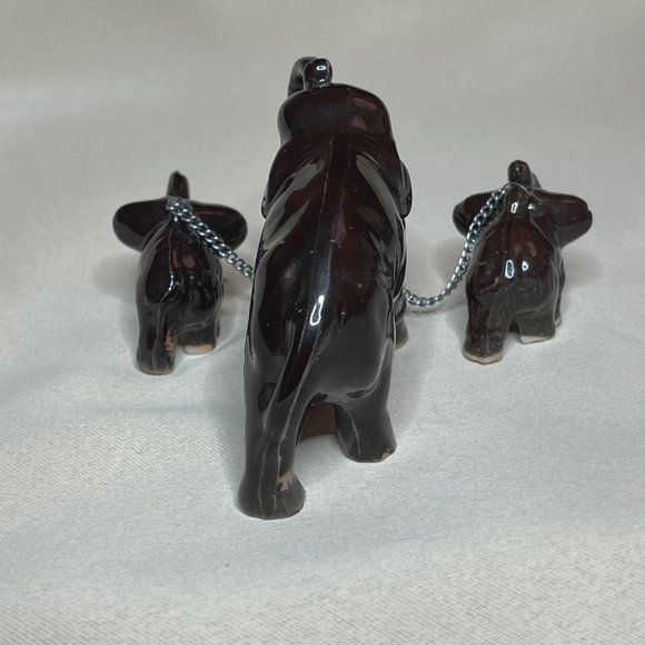 Vintage Brown Ceramic Elephant with Two Babies Chained - Picture 3 of 7
